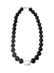 Kira Beaded Necklace with Pearl Accent - Black