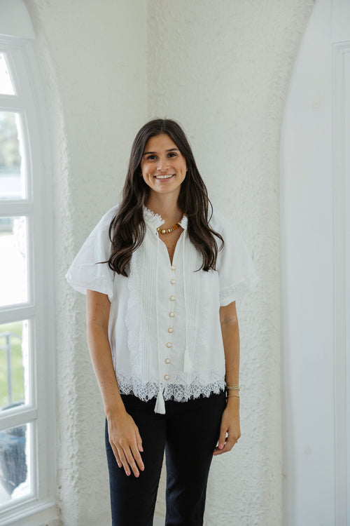Elizabeth James Short Sleeve Kit Top in White