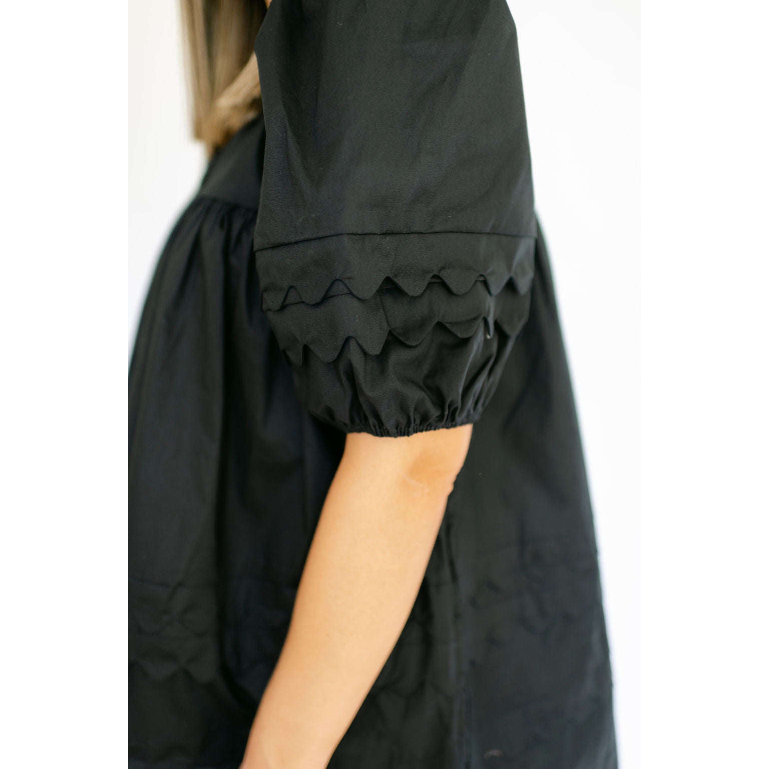 8.28 Boutique:Karlie Clothes,Karlie Clothes Short Sleeve Scalloped V-Neck Dress in Black,Dress