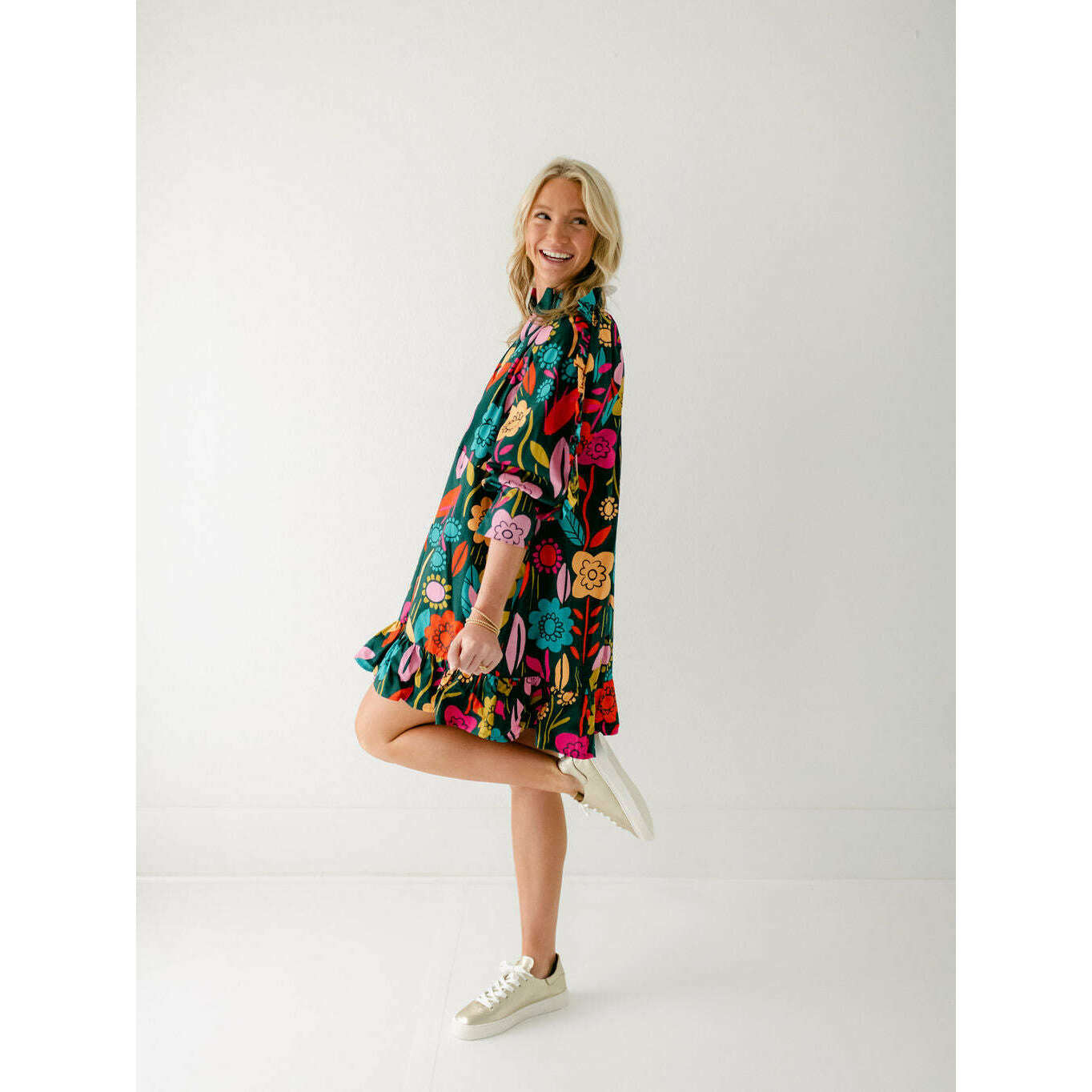Karlie Retro Floral Garden Ruffle Sleeve V-Neck Dress – 8.28 Boutique