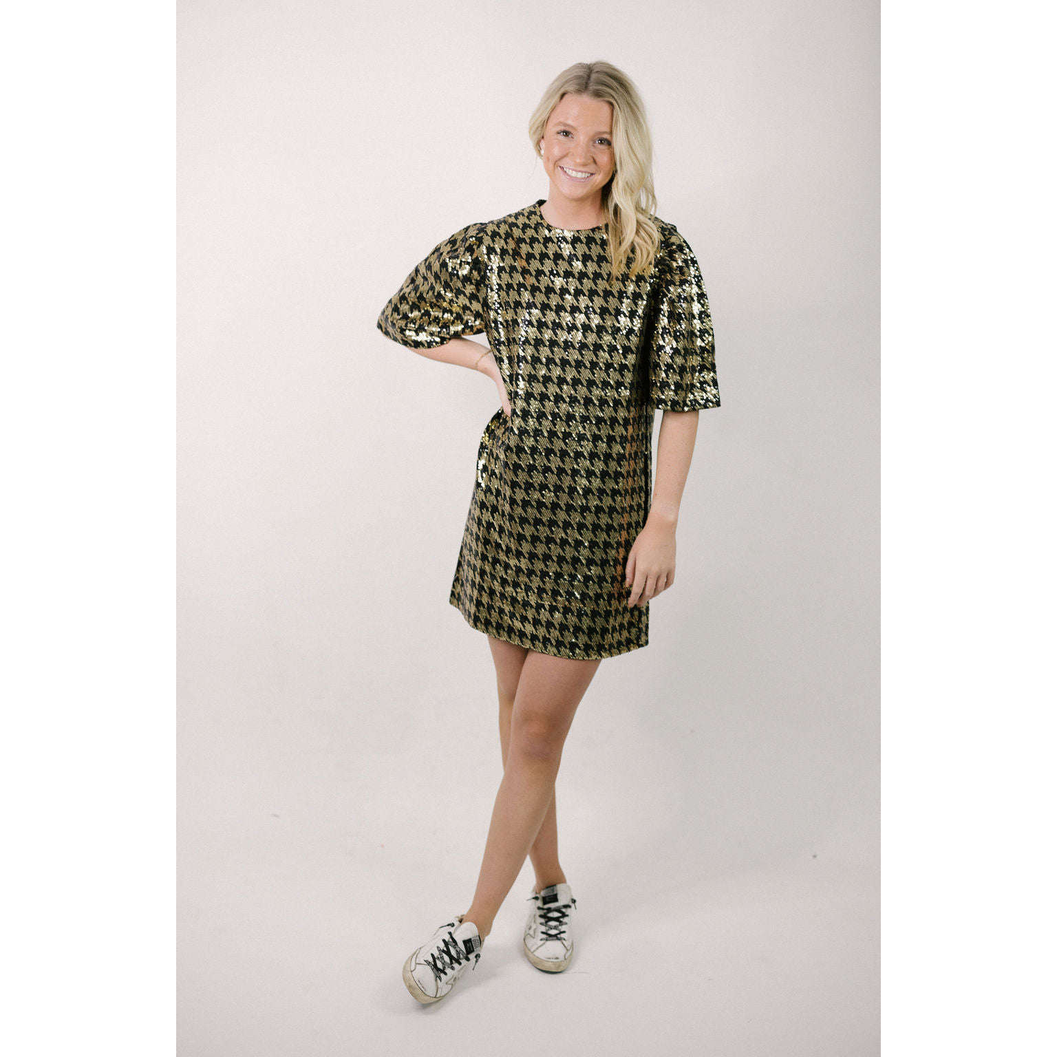 Molly Bracken Black and Gold Sequence Dress 8.28 Boutique Molly Bracken Black and Gold Sequence Dress 8.28 Boutique